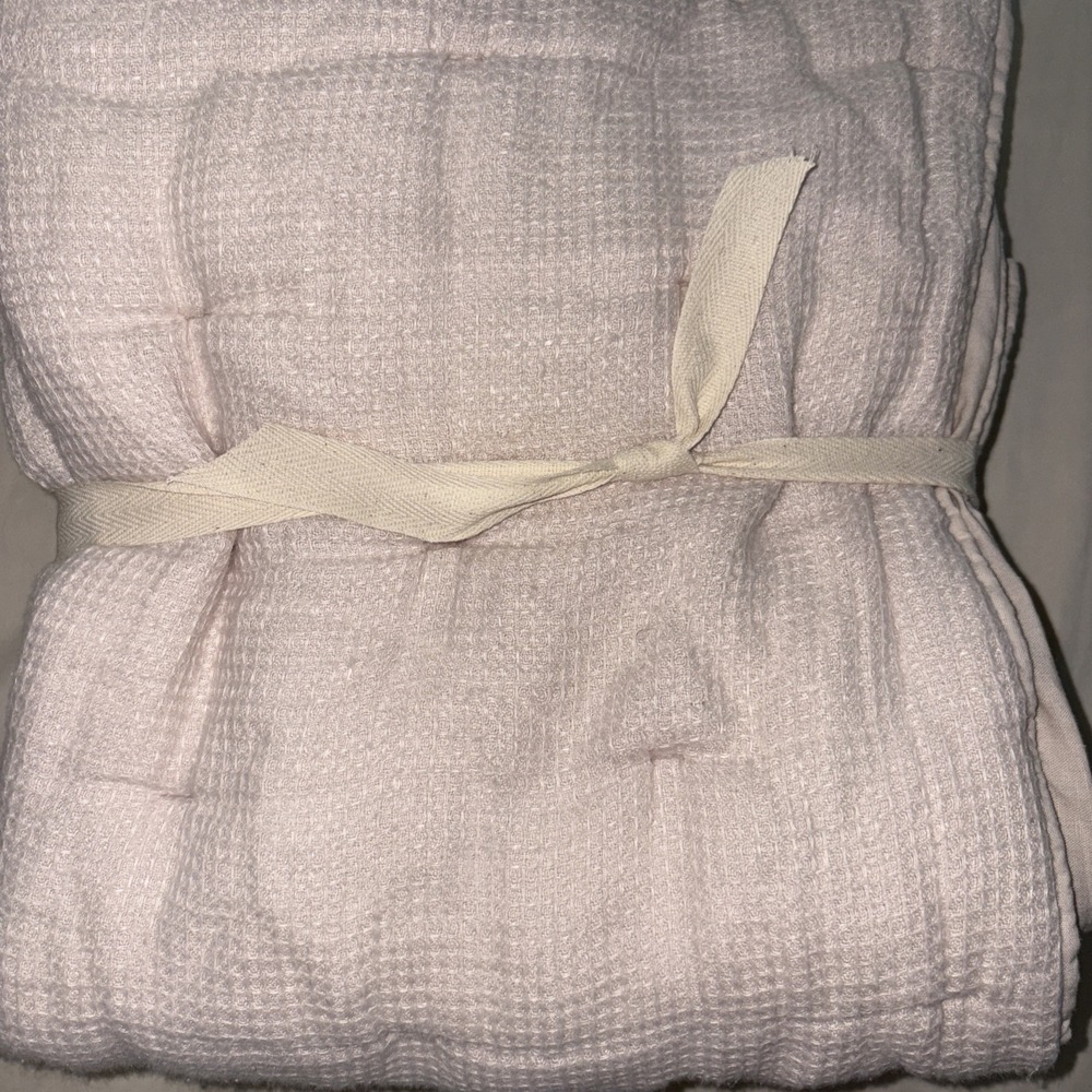 Pottery Barn Pillow Shams Cotton Linen Beige Natural Tufted EURO set of 2